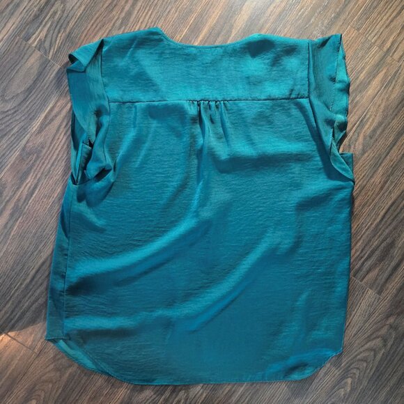CHAUS, New York Jade Green Classic Style Satin Tunic Blouse SIZE L - Picture 2 of 7